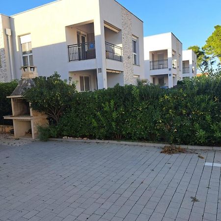 Apartman Lozancic Vir Kültér fotó