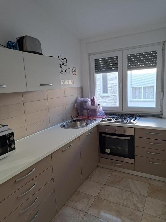 Apartman Lozancic Vir Kültér fotó
