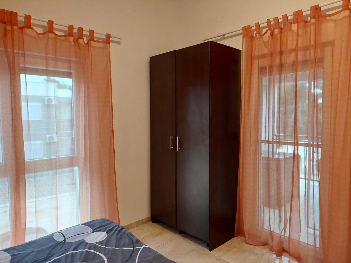 Apartman Lozancic Vir Kültér fotó