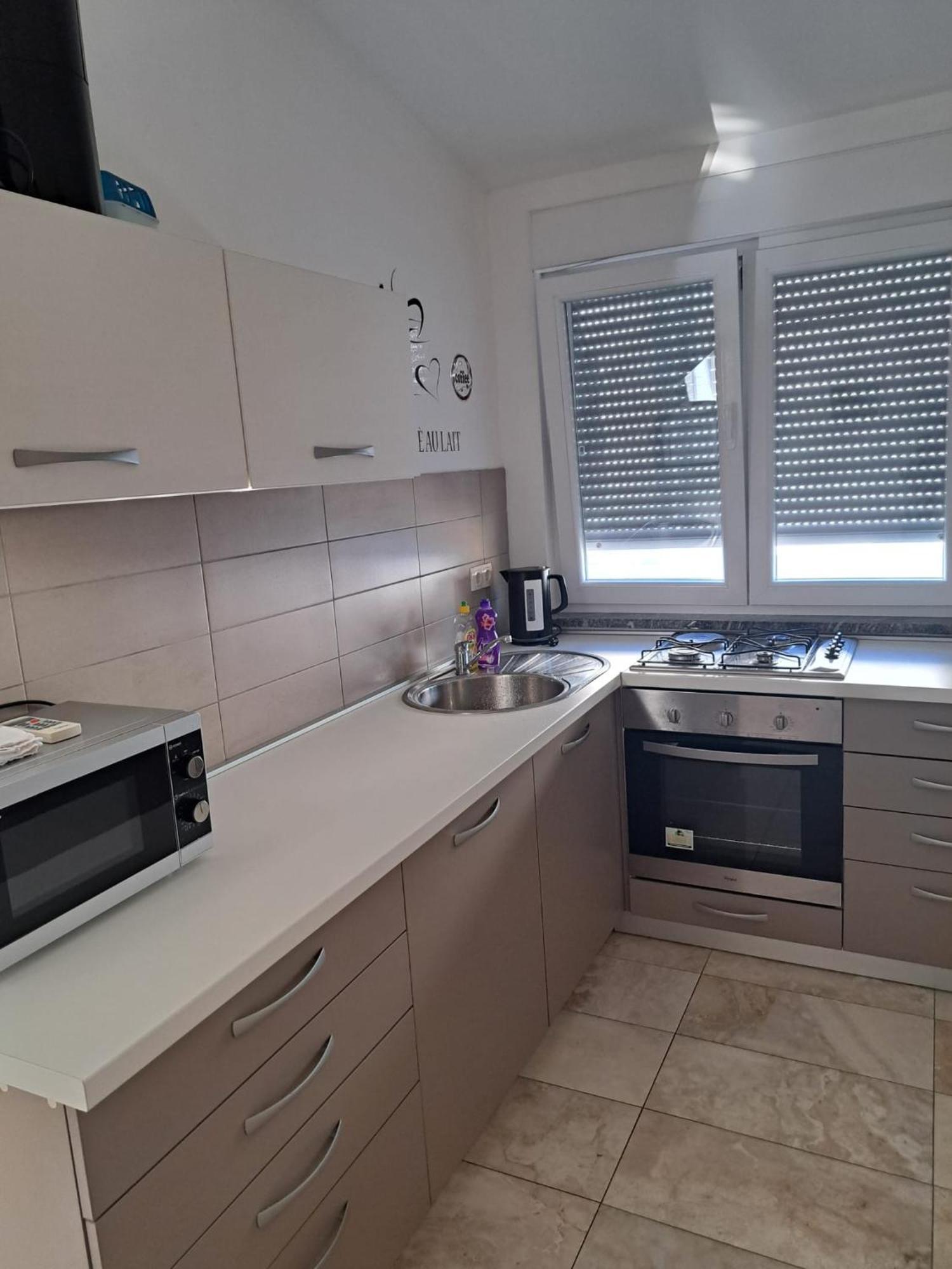 Apartman Lozancic Vir Kültér fotó