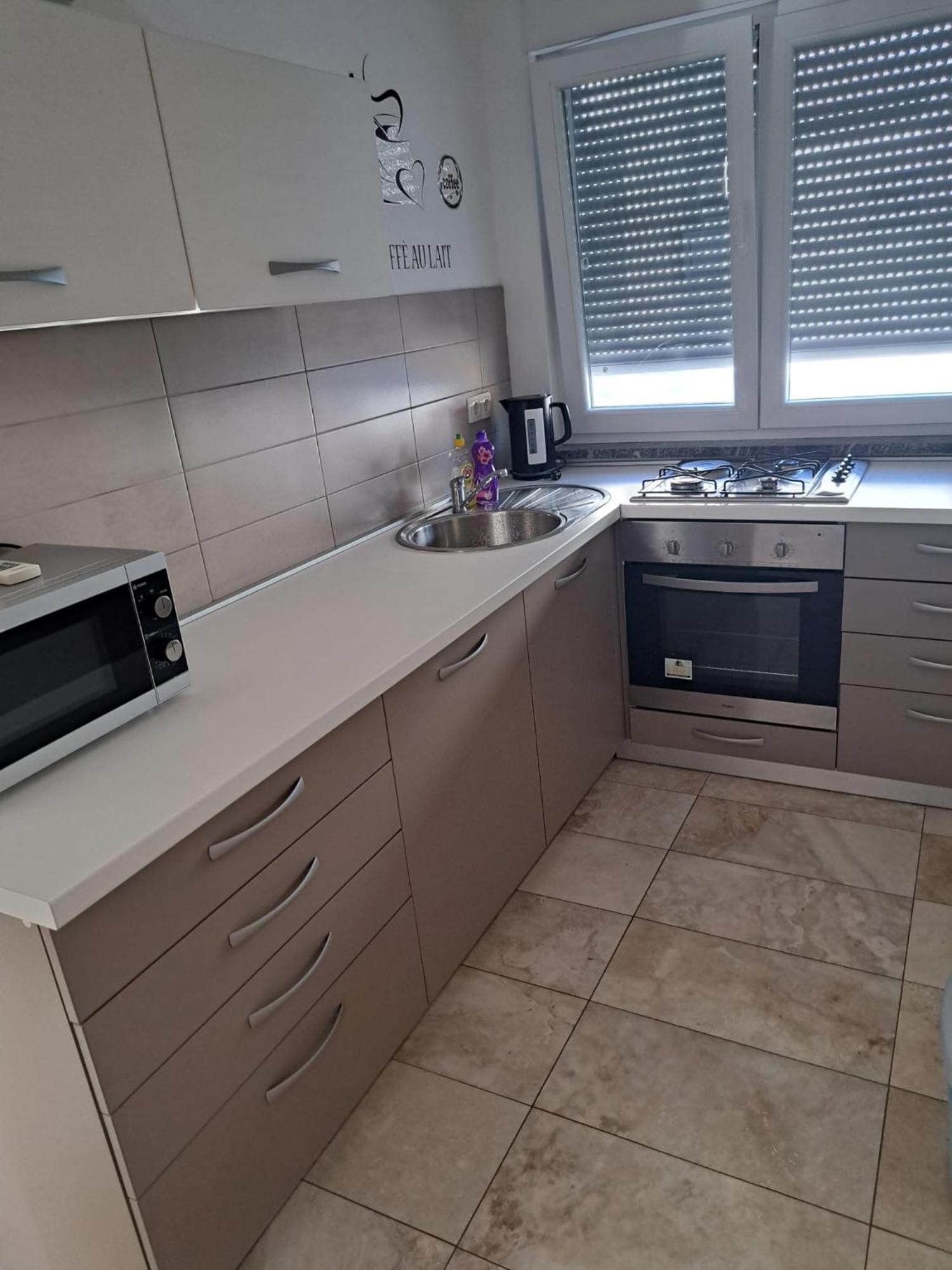 Apartman Lozancic Vir Kültér fotó